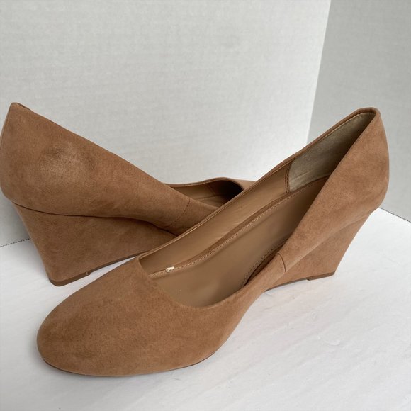 A.N.D EA WY NUDE FAUX SUEDE HEELS PUMPS IN SIZE 10 - Picture 6 of 7